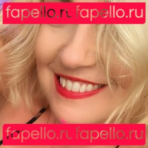 caraumamelfree / caraumamelofficial Onlyfans Photo Gallery 