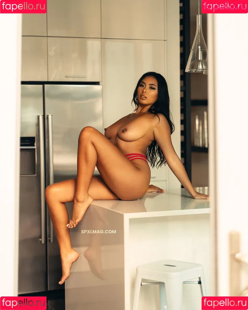 Linda Vo Onlyfans Photo Gallery 