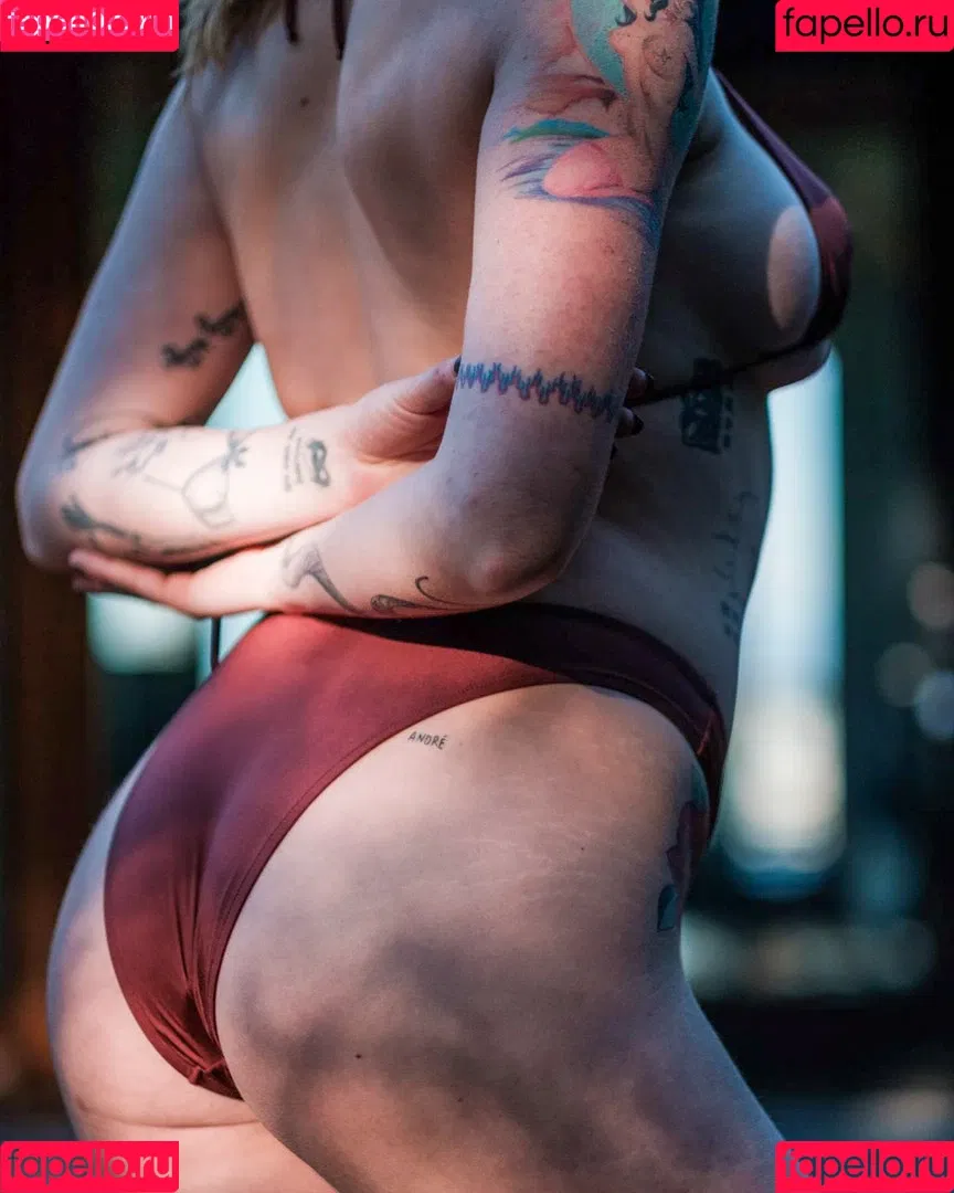 Ireland Baldwin Onlyfans Photo Gallery 