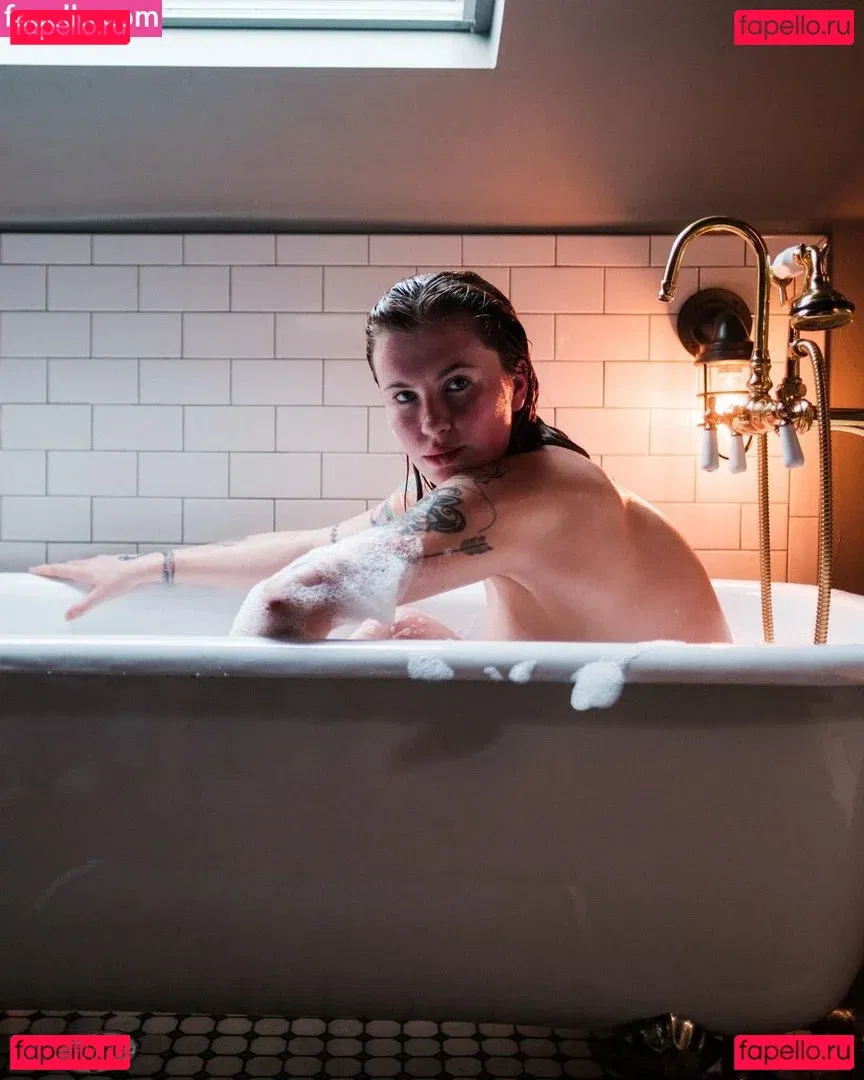 Ireland Baldwin Onlyfans Photo Gallery 