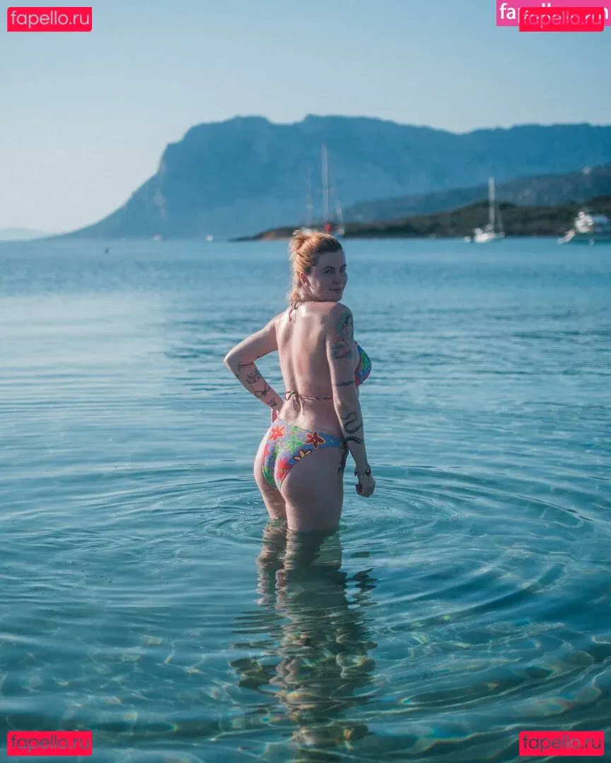 Ireland Baldwin Onlyfans Photo Gallery 