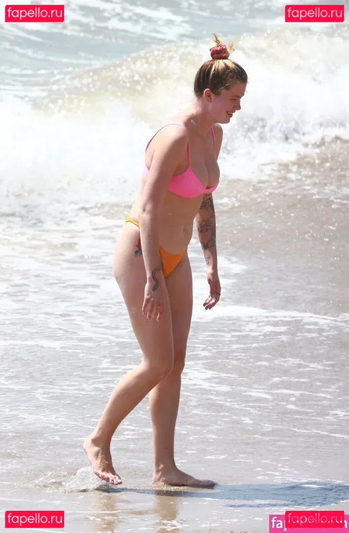 Ireland Baldwin Onlyfans Photo Gallery 