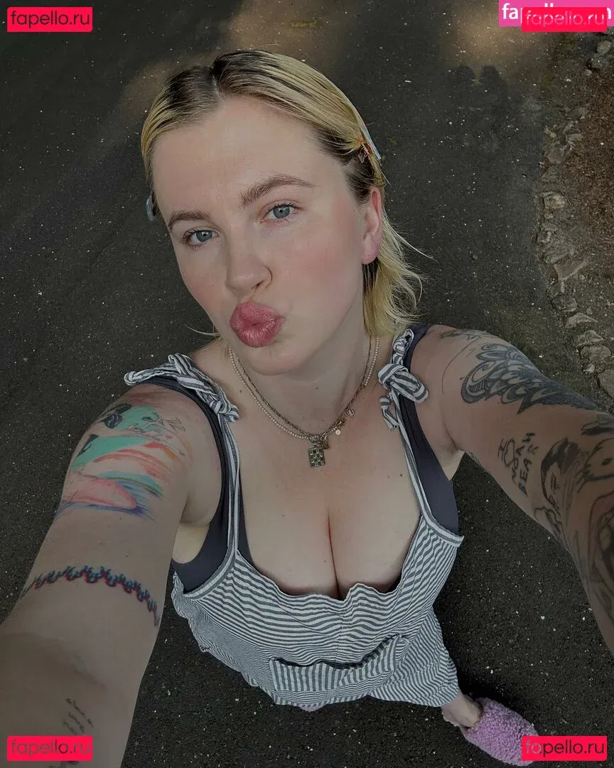 Ireland Baldwin Onlyfans Photo Gallery 