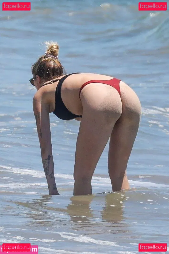 Ireland Baldwin Onlyfans Photo Gallery 