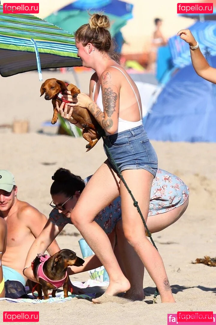 Ireland Baldwin Onlyfans Photo Gallery 