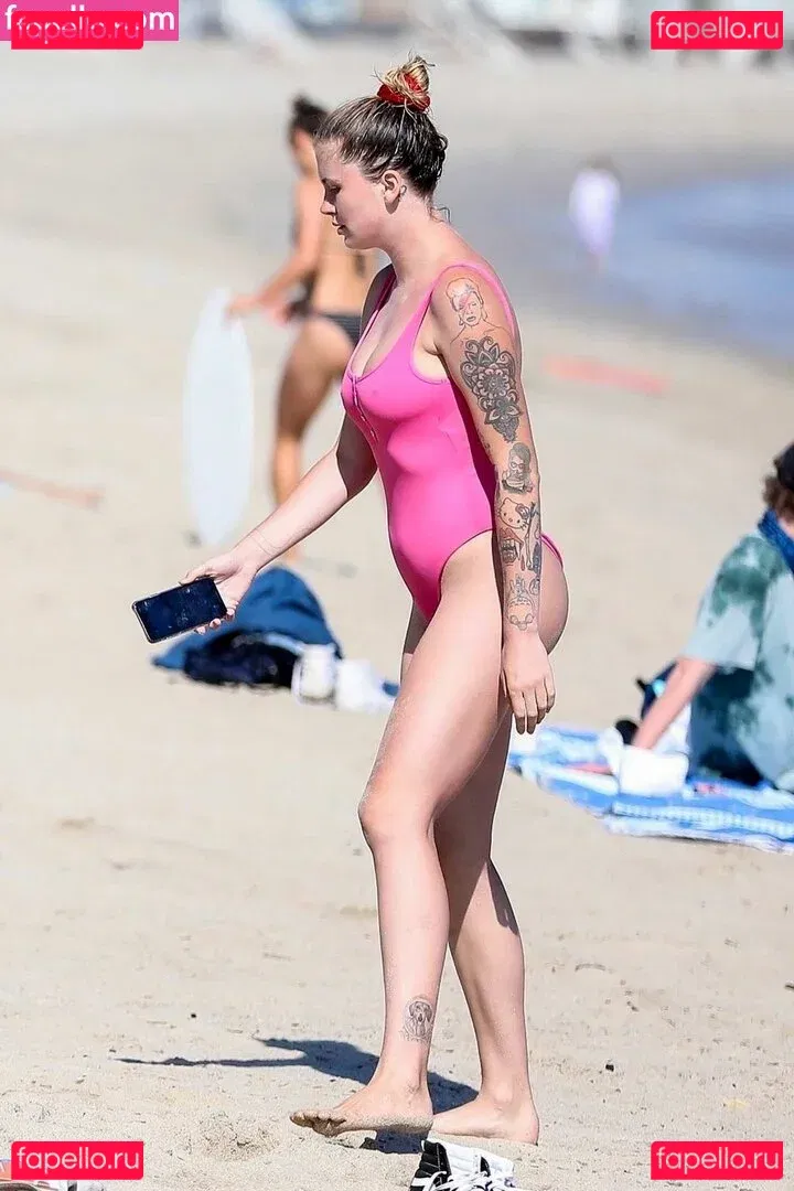 Ireland Baldwin Onlyfans Photo Gallery 