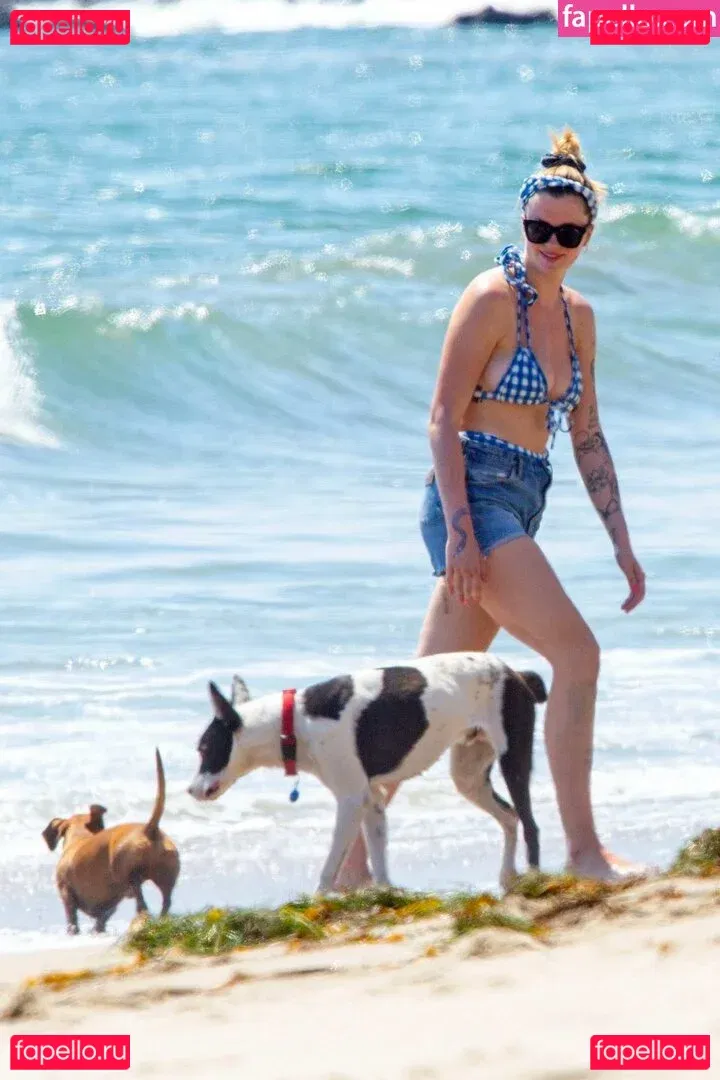 Ireland Baldwin Onlyfans Photo Gallery 