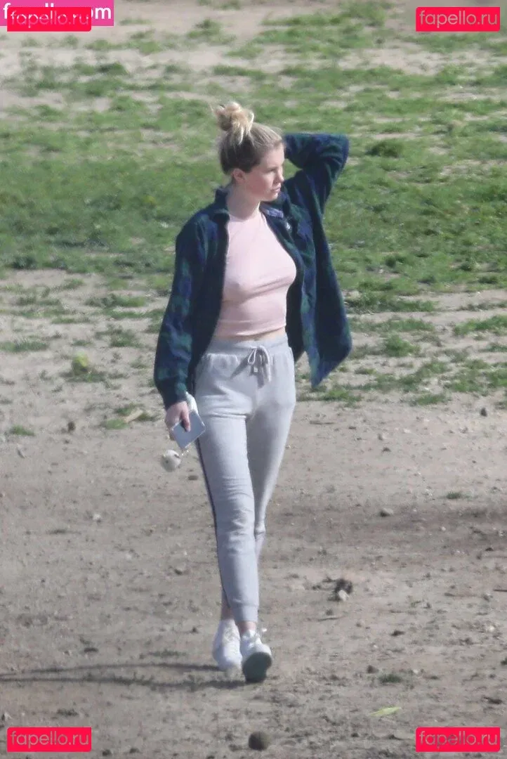 Ireland Baldwin Onlyfans Photo Gallery 