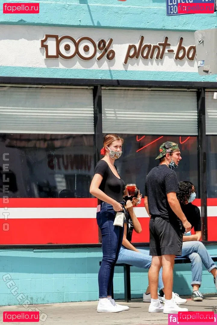 Ireland Baldwin Onlyfans Photo Gallery 