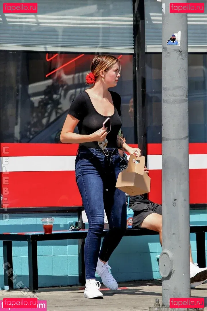 Ireland Baldwin Onlyfans Photo Gallery 