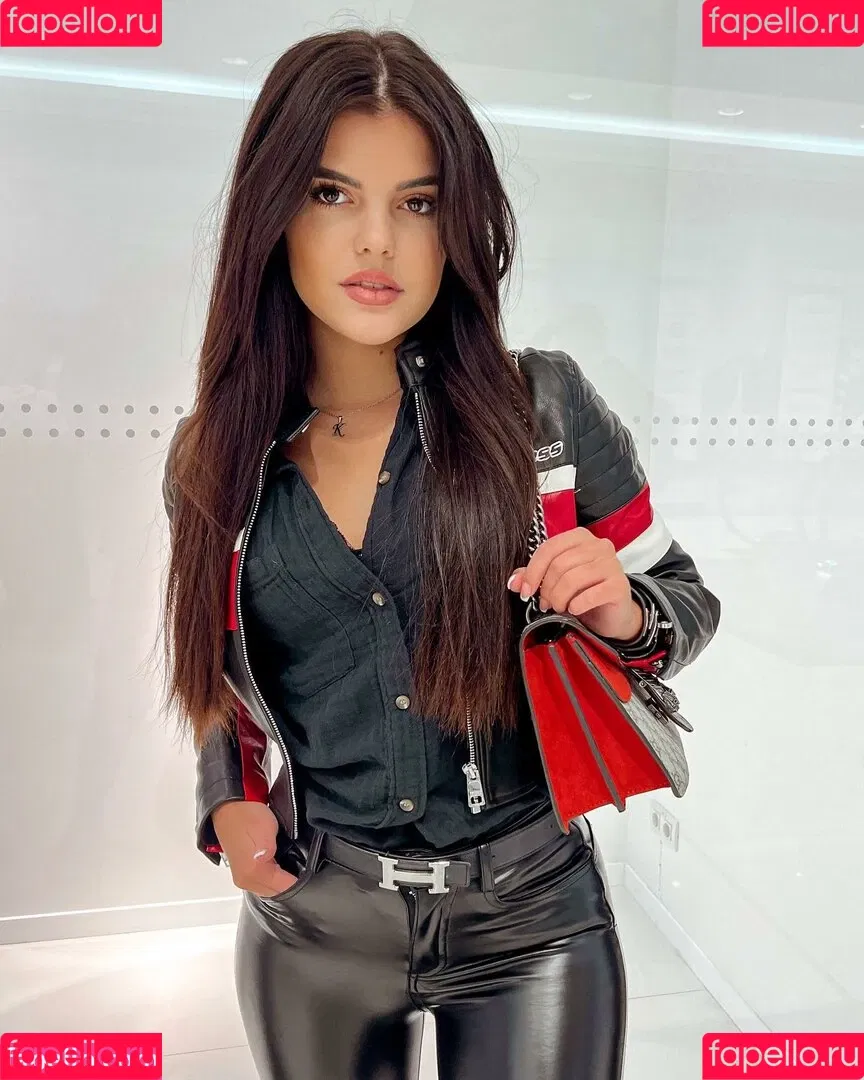 Lara Benjamina Winter Onlyfans Photo Gallery 