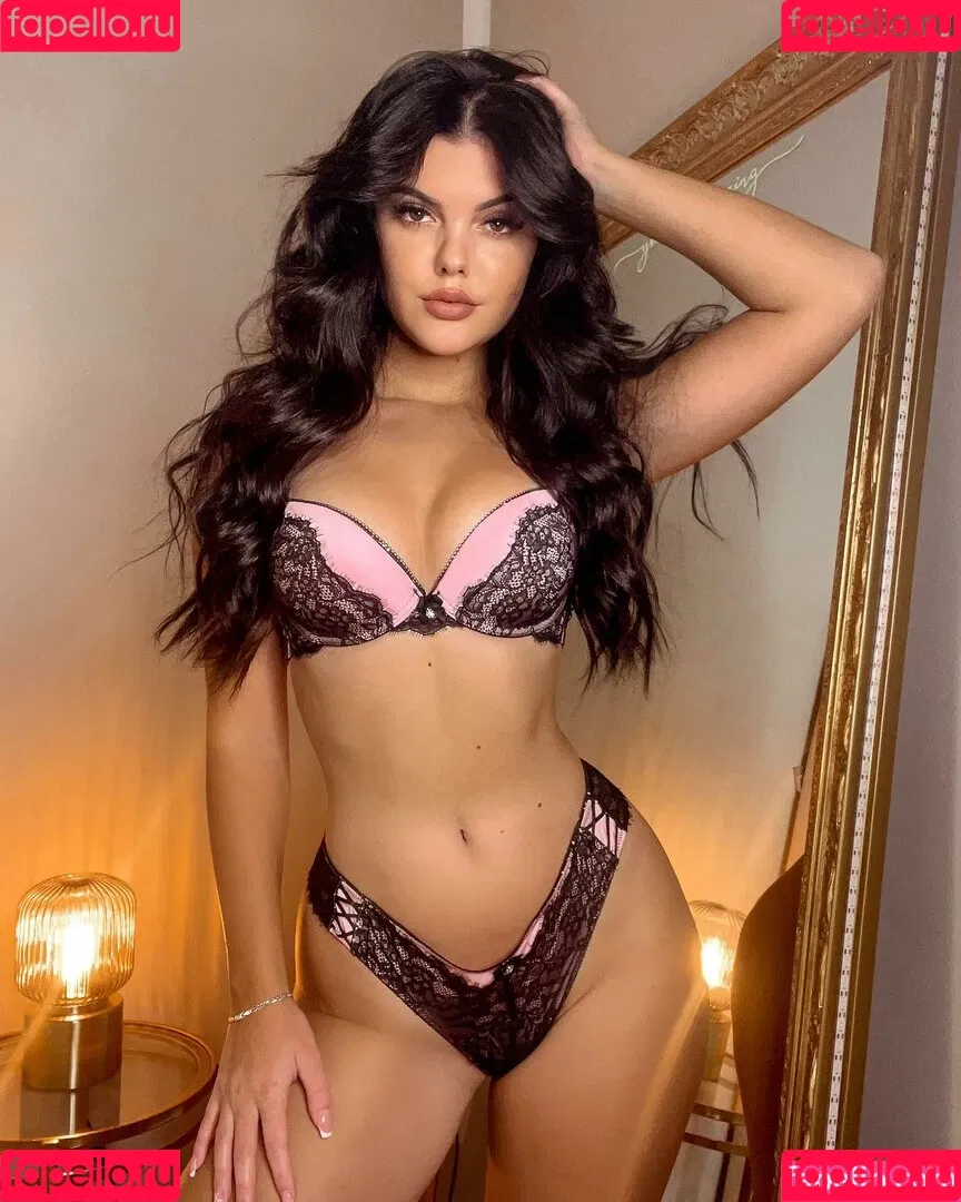Lara Benjamina Winter Onlyfans Photo Gallery 