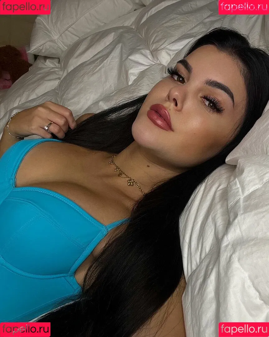 Lara Benjamina Winter Onlyfans Photo Gallery 