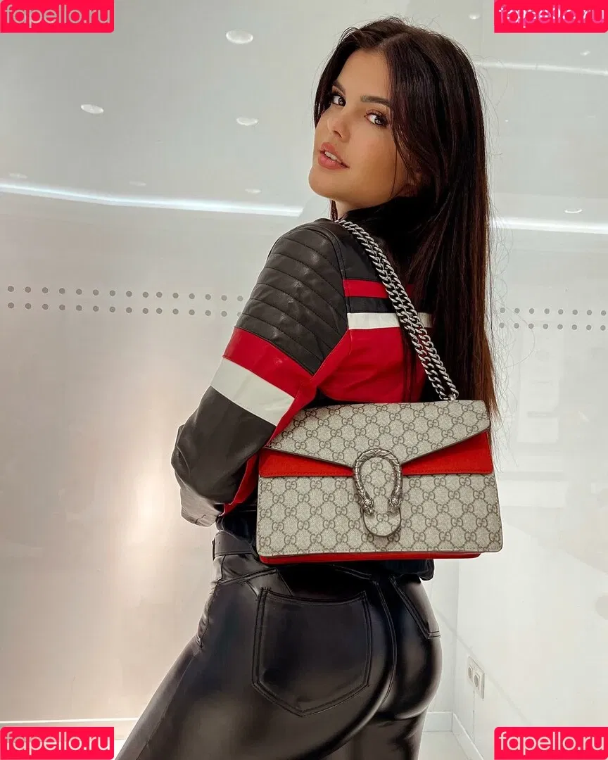 Lara Benjamina Winter Onlyfans Photo Gallery 