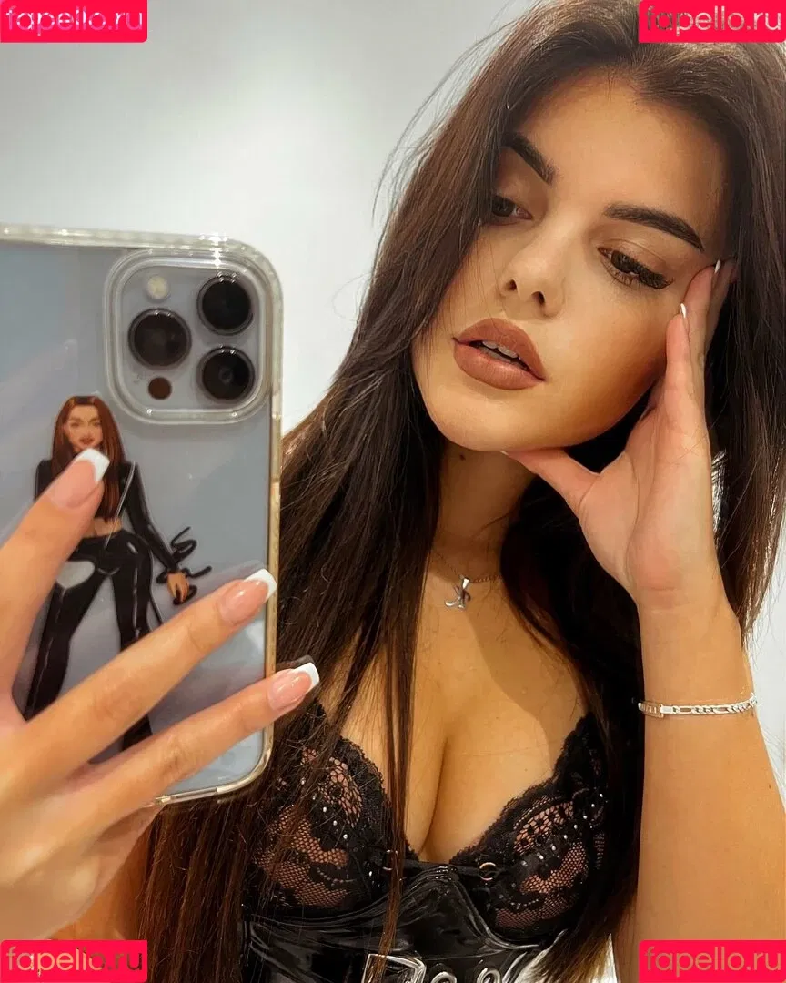 Lara Benjamina Winter Onlyfans Photo Gallery 