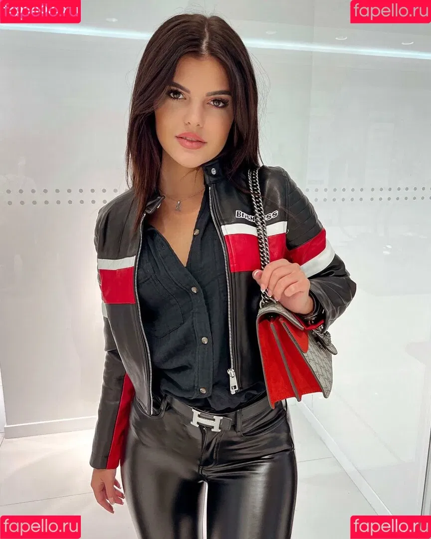 Lara Benjamina Winter Onlyfans Photo Gallery 