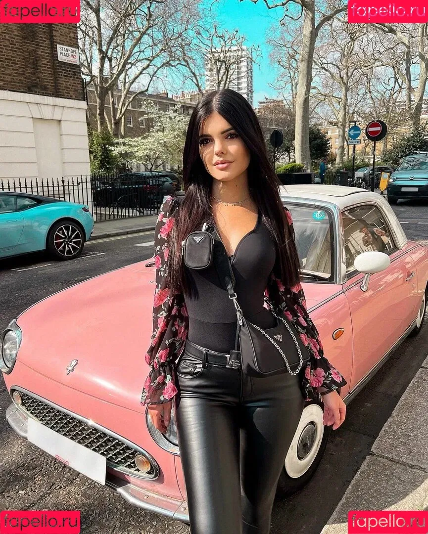 Lara Benjamina Winter Onlyfans Photo Gallery 