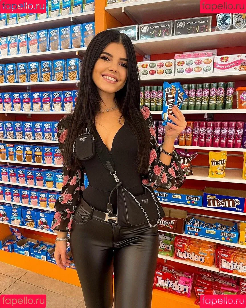 Lara Benjamina Winter Onlyfans Photo Gallery 