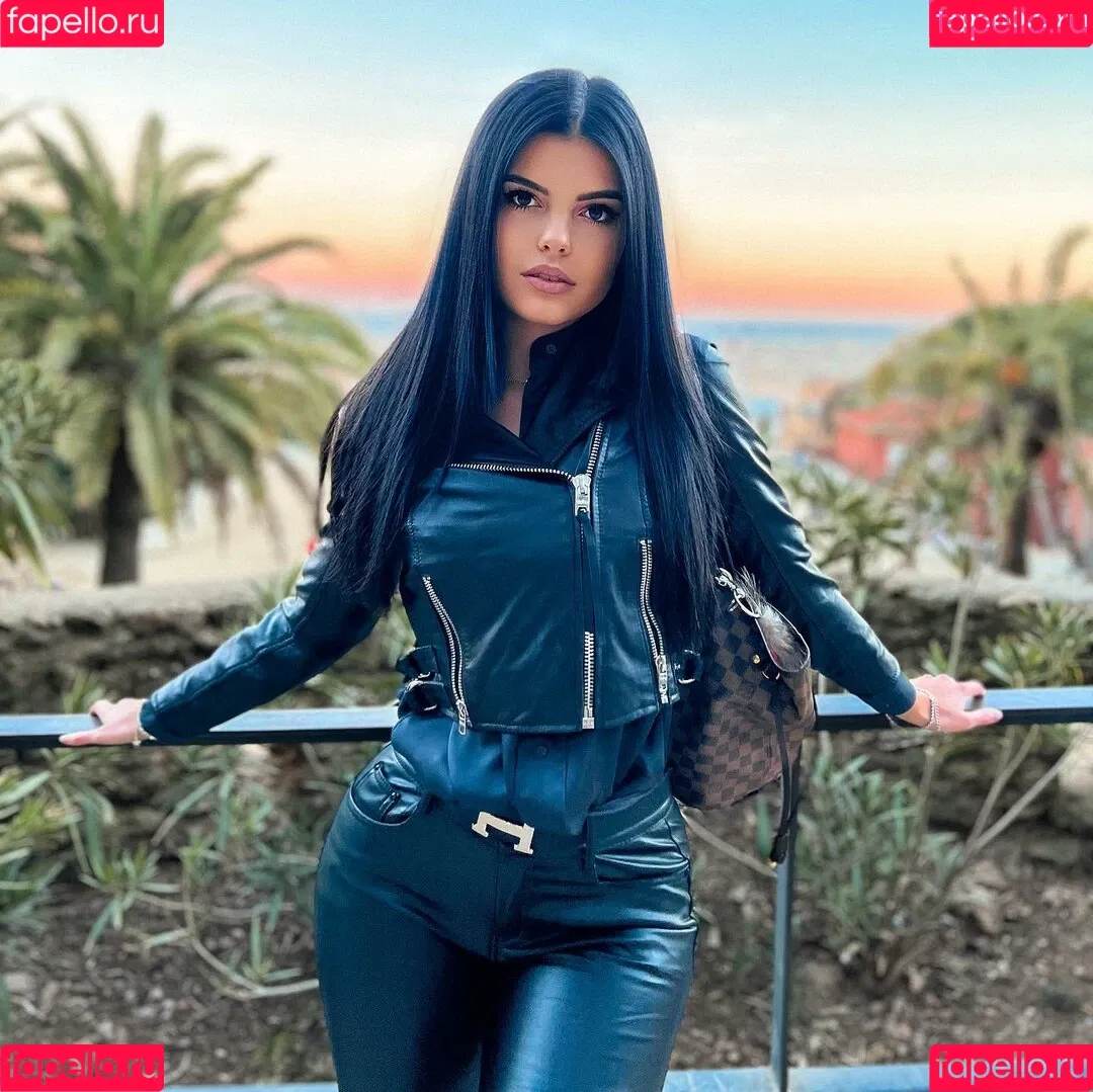 Lara Benjamina Winter Onlyfans Photo Gallery 