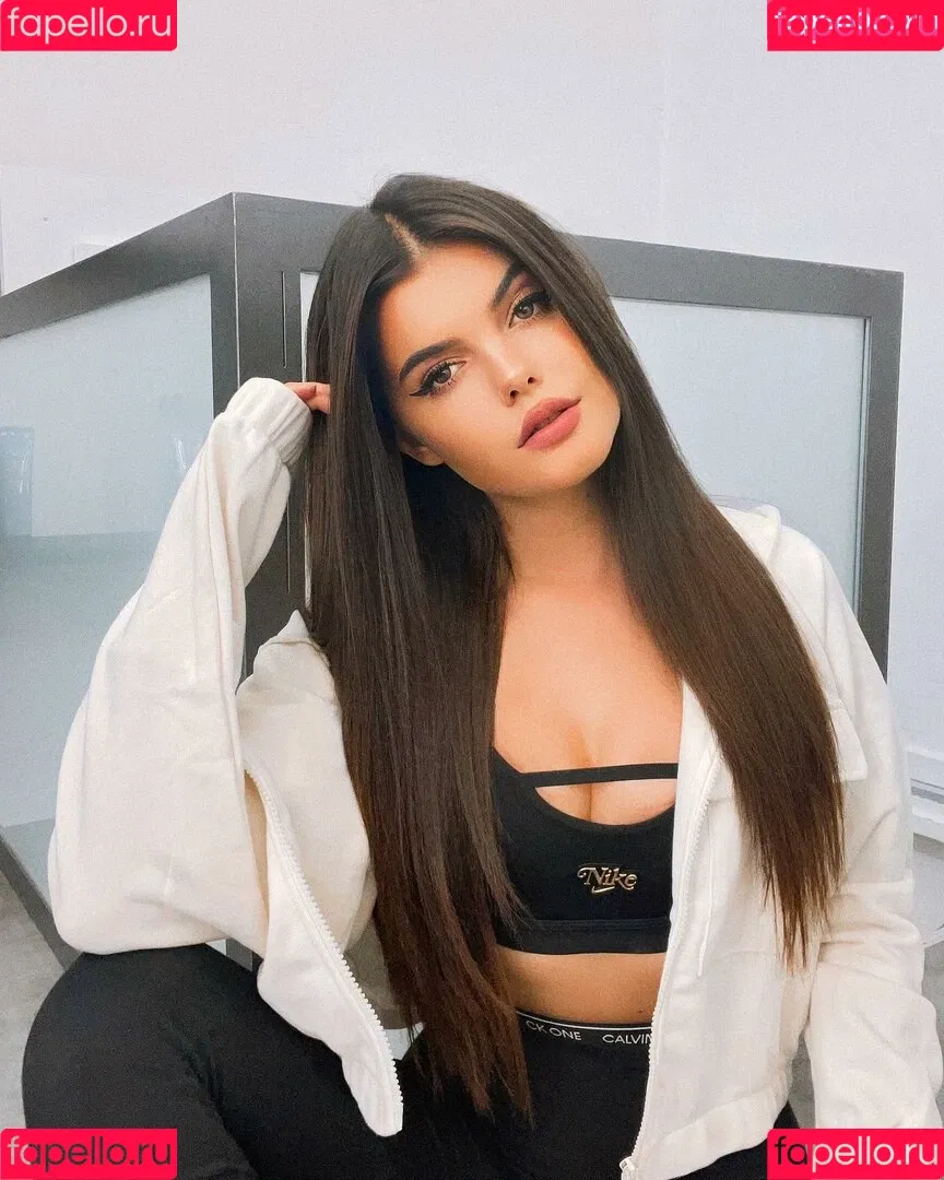 Lara Benjamina Winter Onlyfans Photo Gallery 