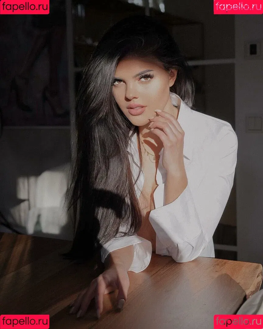 Lara Benjamina Winter Onlyfans Photo Gallery 