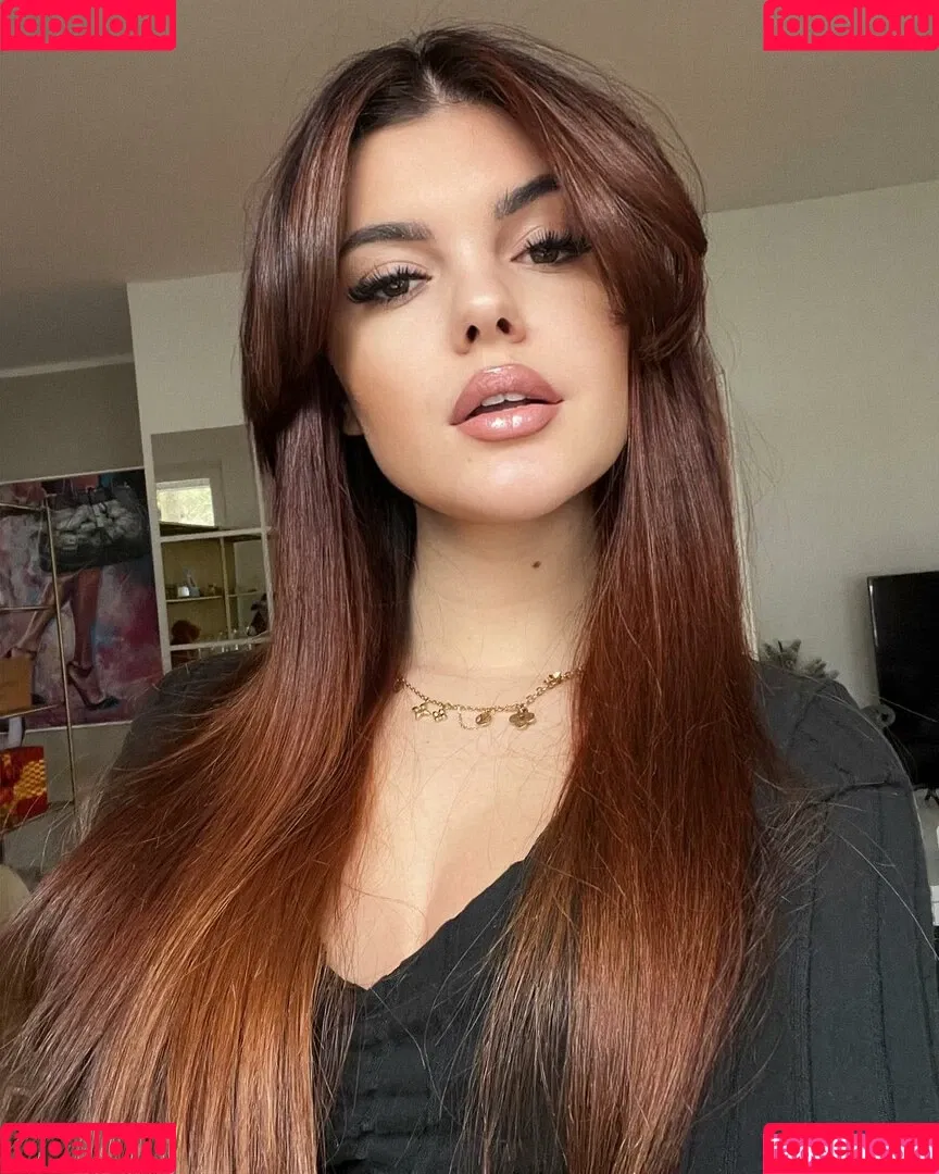 Lara Benjamina Winter Onlyfans Photo Gallery 