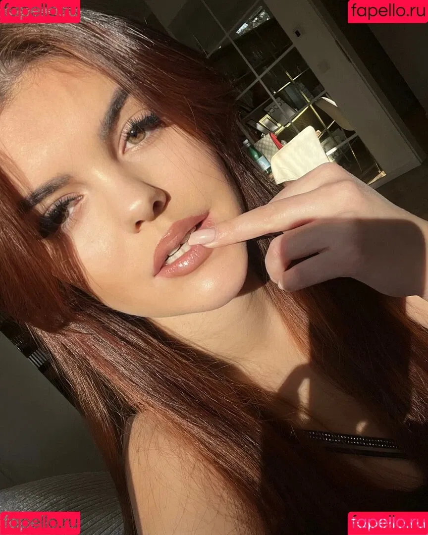 Lara Benjamina Winter Onlyfans Photo Gallery 