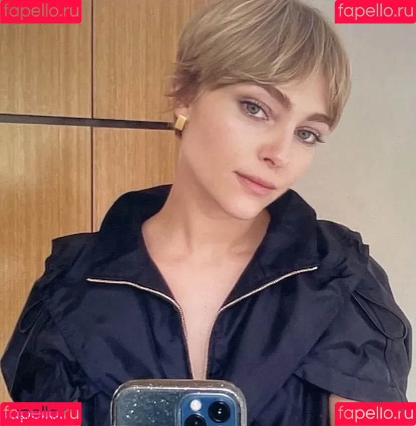 AnnaSophia Robb Onlyfans Photo Gallery 