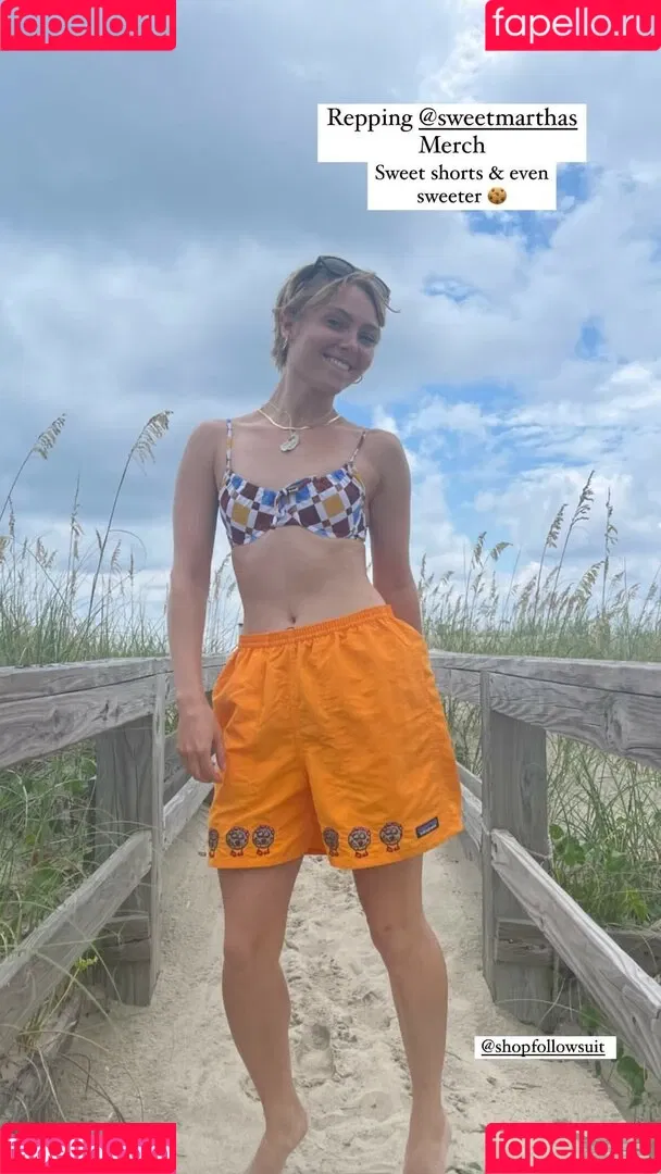 AnnaSophia Robb Onlyfans Photo Gallery 