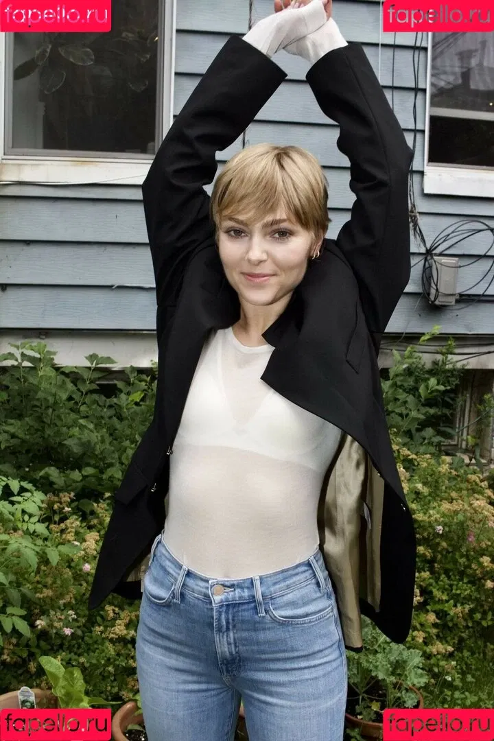 AnnaSophia Robb Onlyfans Photo Gallery 