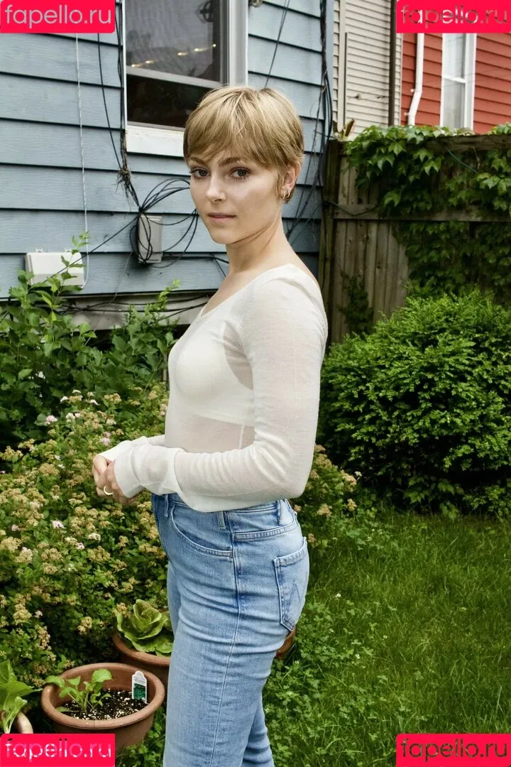 AnnaSophia Robb Onlyfans Photo Gallery 