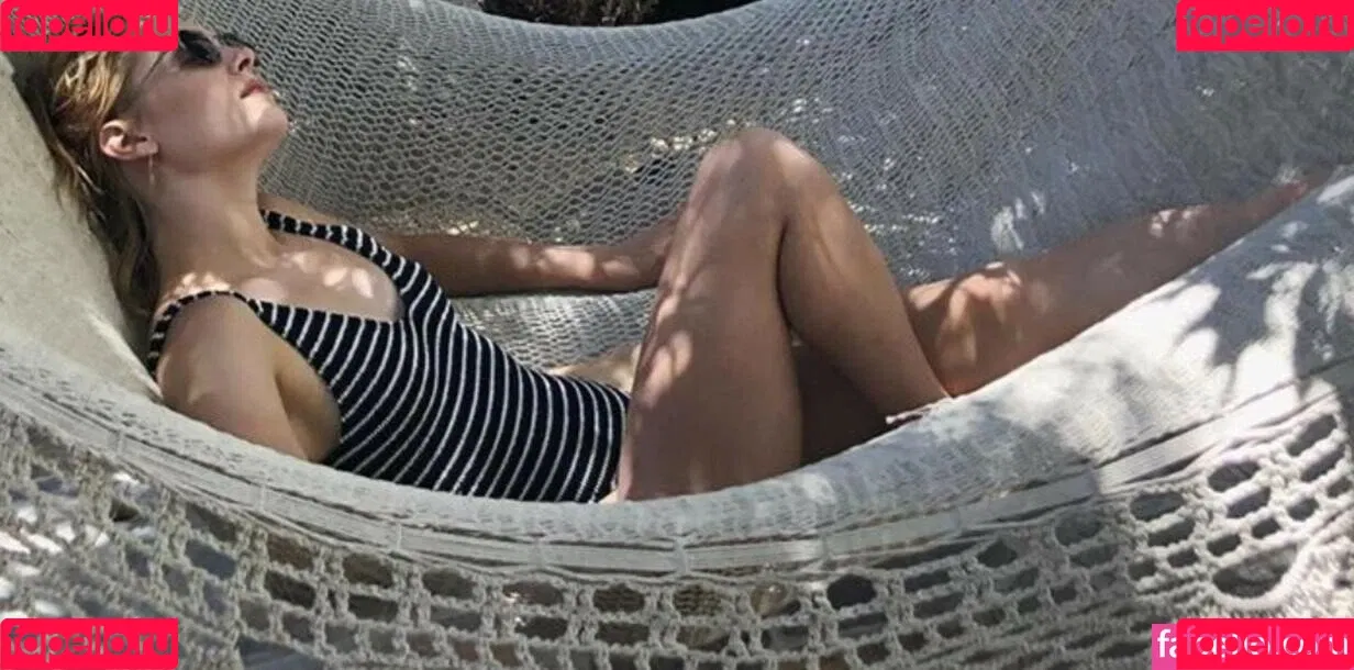 AnnaSophia Robb Onlyfans Photo Gallery 