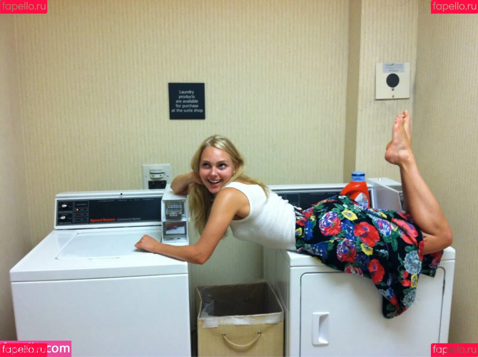AnnaSophia Robb Onlyfans Photo Gallery 