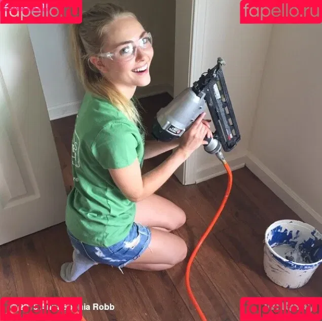 AnnaSophia Robb Onlyfans Photo Gallery 