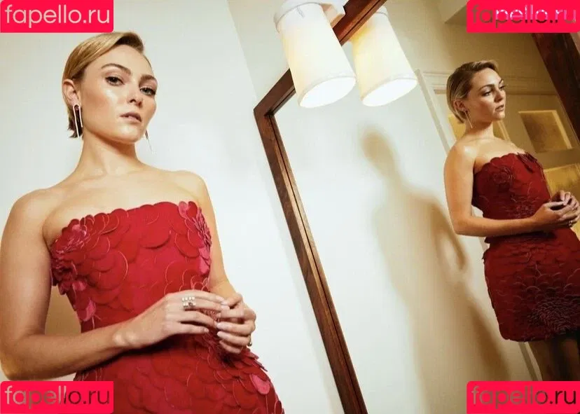 AnnaSophia Robb Onlyfans Photo Gallery 