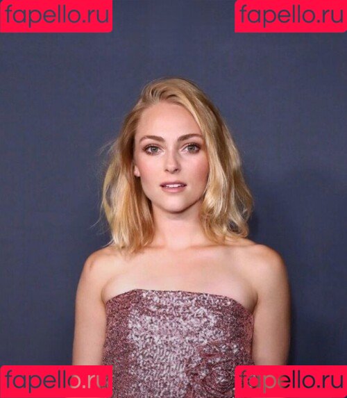 AnnaSophia Robb Onlyfans Photo Gallery 