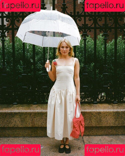 AnnaSophia Robb Onlyfans Photo Gallery 