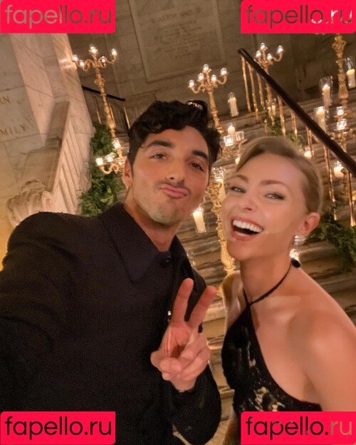 AnnaSophia Robb Onlyfans Photo Gallery 