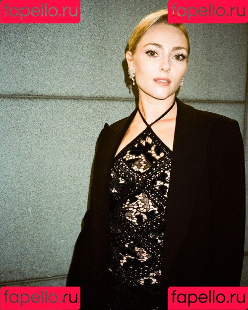 AnnaSophia Robb Onlyfans Photo Gallery 