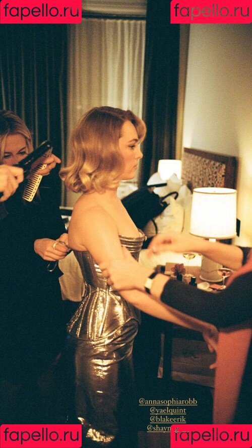 AnnaSophia Robb Onlyfans Photo Gallery 