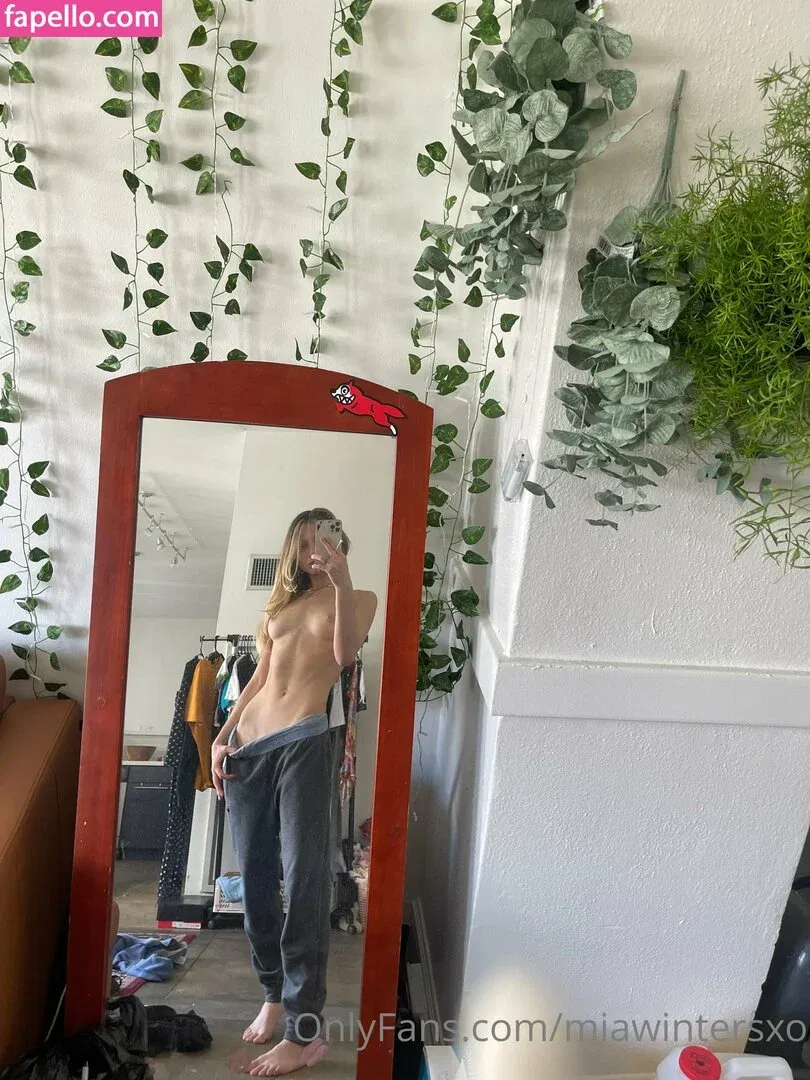 miawintersxo Onlyfans Photo Gallery 