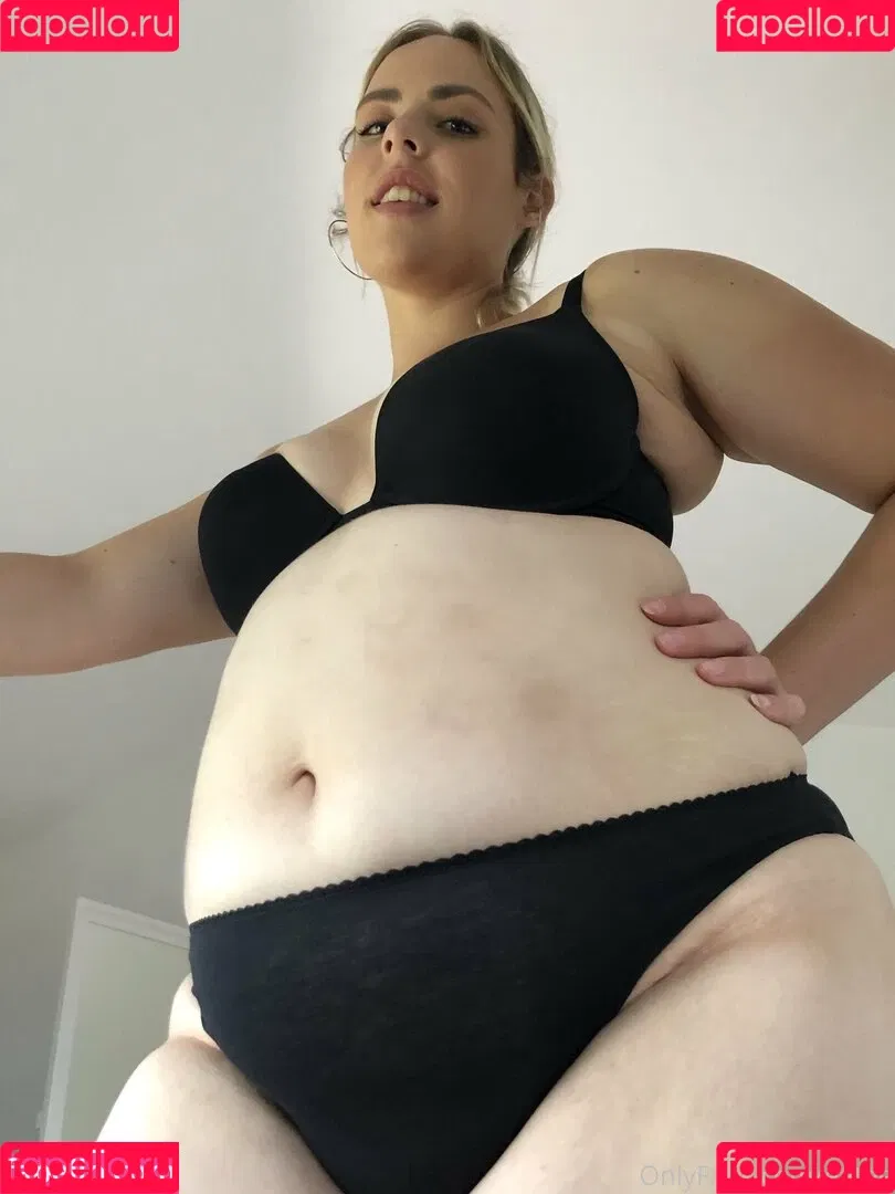eatee Onlyfans Photo Gallery 