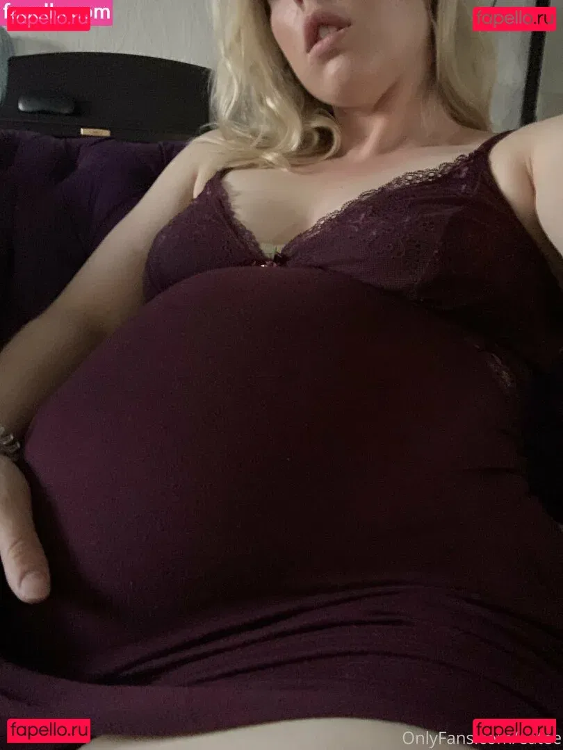 eatee Onlyfans Photo Gallery 