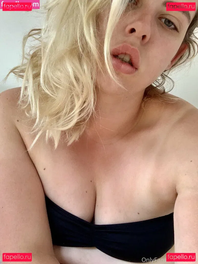 eatee Onlyfans Photo Gallery 