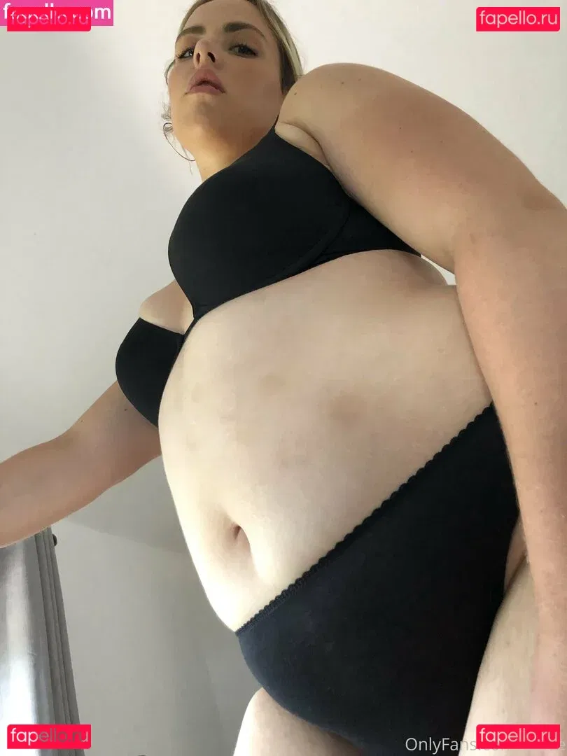 eatee Onlyfans Photo Gallery 