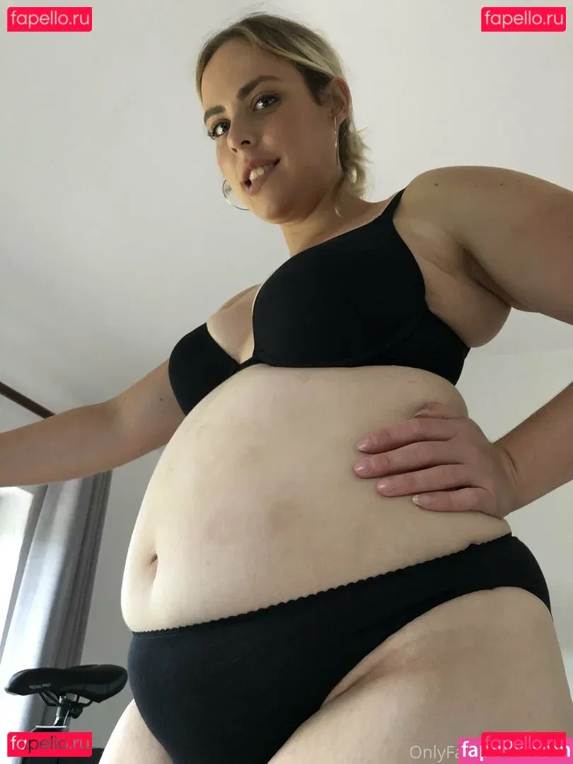 eatee Onlyfans Photo Gallery 