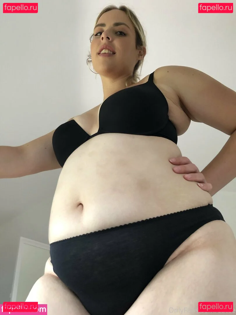 eatee Onlyfans Photo Gallery 