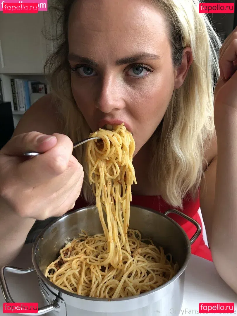 eatee Onlyfans Photo Gallery 