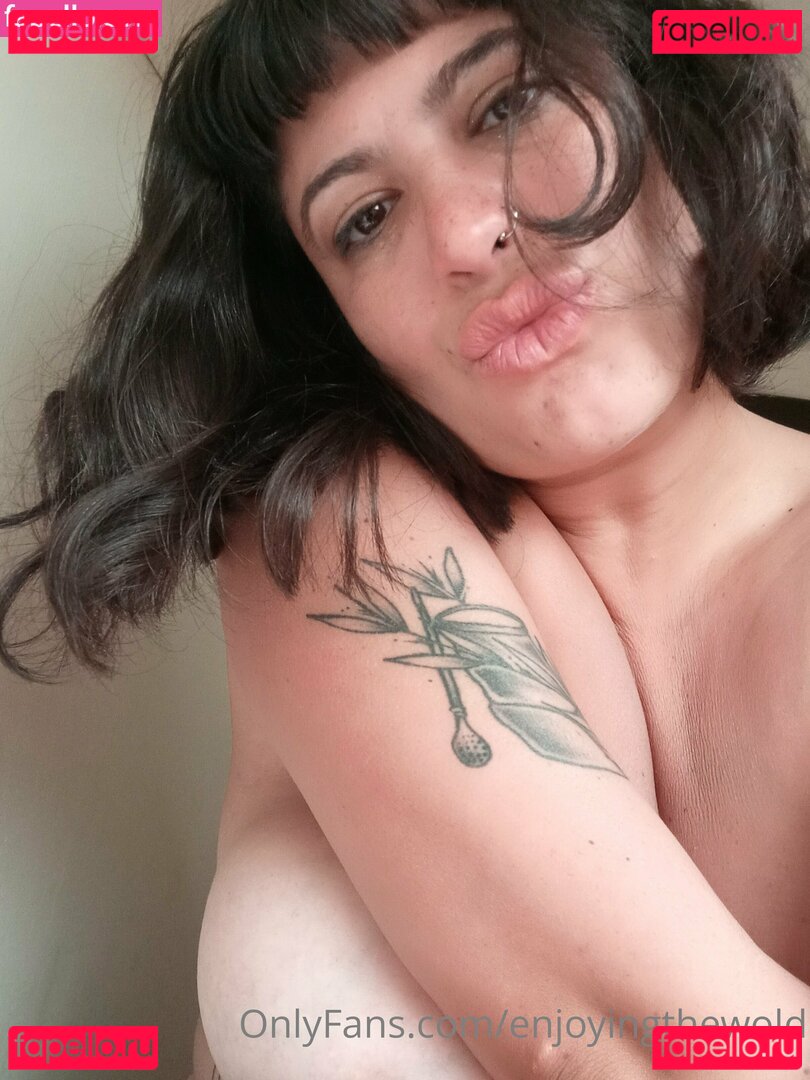 enjoyingthewold Onlyfans Photo Gallery 