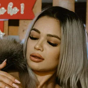 miadx Onlyfans Photo Gallery 